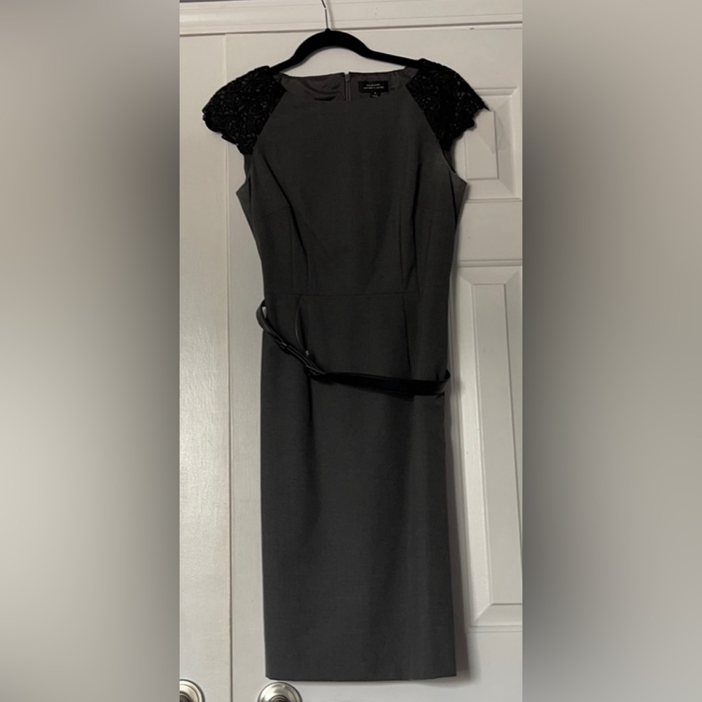 Tahari size 6 gray & black sheath dress lace cap sleeve